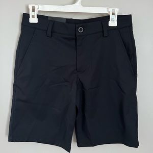Boys UA size youth Large golf shorts in navy. Never worn!